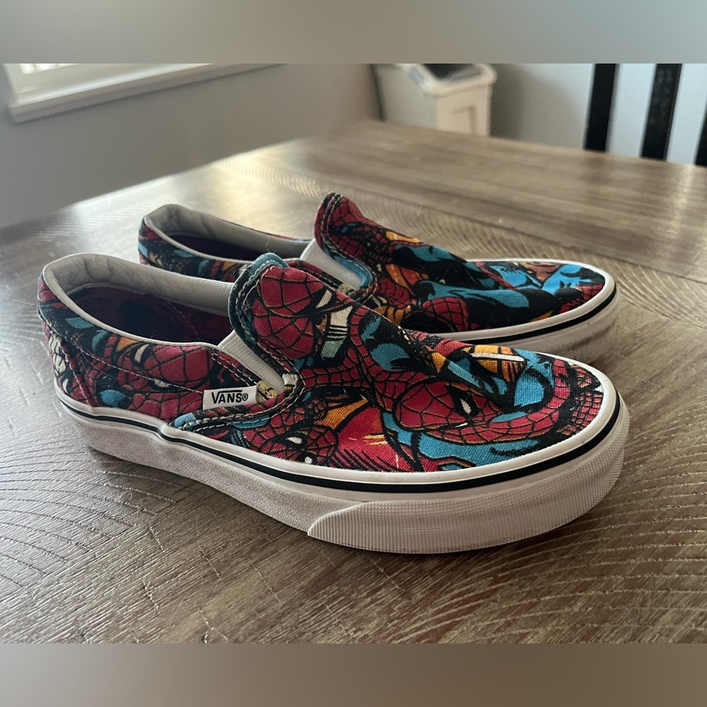 Spider-Man VANS size 4.5M 6W Excellent Condition